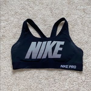 Nike pro sports bra